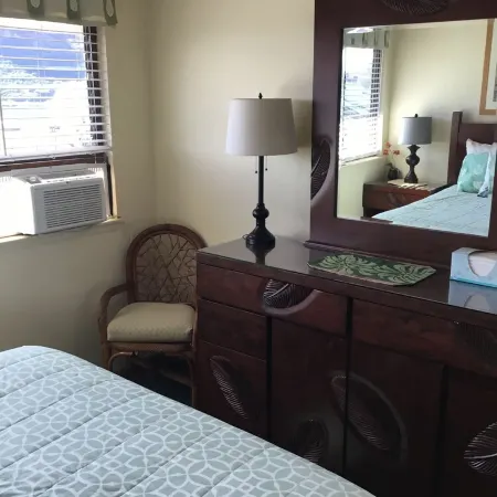 Wow-2Br@Beach Hear Waves-Value Best Location -Sept Special 40 Off a Night Sale