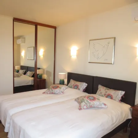 Luxury villa, heated pool, panoramic sea view, air conditionin