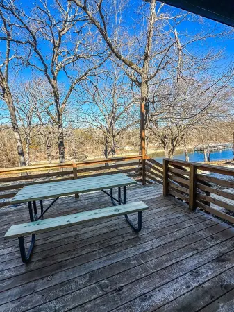 Lake Oasis in beautiful Kimberling City, boat ramp, slip rental