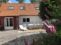 Farm cottage, games room and jacuzzi and sauna option, near Touquet beach