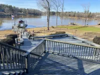 Lake Front Home on Lake Wateree With Easy access to Docks and KAYAK