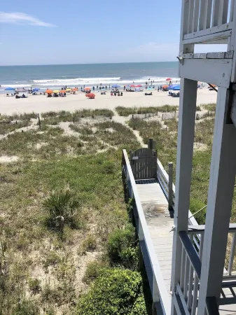 Beachfront Condo 500 Steps to the Ocean - Centrally Located! Pet Friendly!