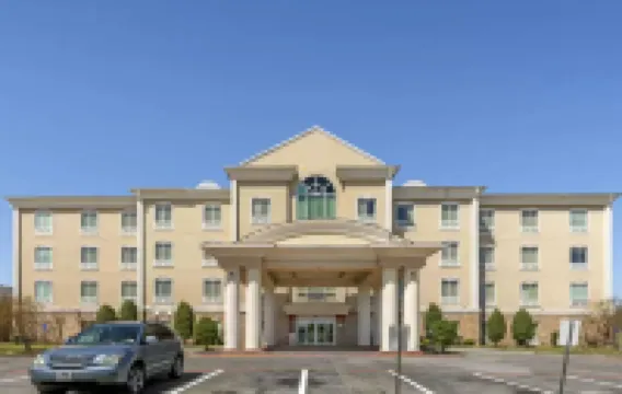 特克薩索馬湖套房飯店