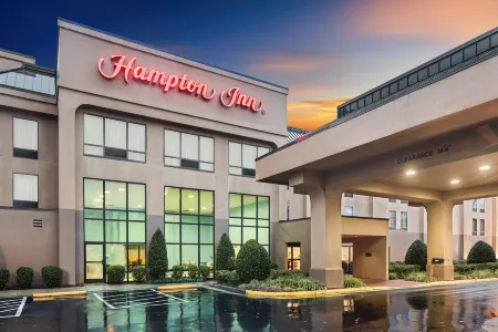 Hampton Inn Richmond-Southwest (Hull Street) Отели рядом с достопримечательностью «Парк Роквуд»