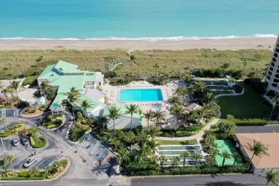 Modern Beach Condo at Peaceful Hutchinson Island