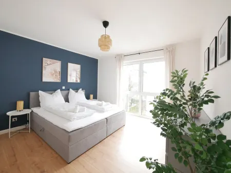 85qm, Parkplatz, Zentral, Großer Balkon, 2 Bäder Отели рядом с достопримечательностью «Падерборнский собор»