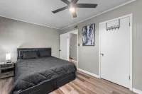 Cozy Home with everything you need at your finger tips. Hotels near Peach Orchard RV Park & Campground