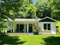 Holidays at Lazy Dayz! Hotels in Madison County