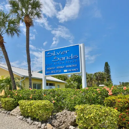 Ocean Breeze: Open July 4th Weekend!
