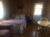 CREEKSIDE CABINS  - CHIPMUNK