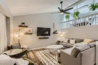 Charming Bungalow - Longmont- Nearby Lyons Pet Friendly fenced yard