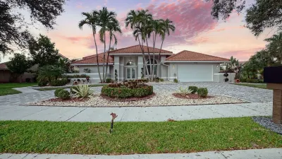 Modern House Near the Downtown Heated Pool Pet Friendly Whirlpool Spa Playroom Hotel in zona Orchid Park