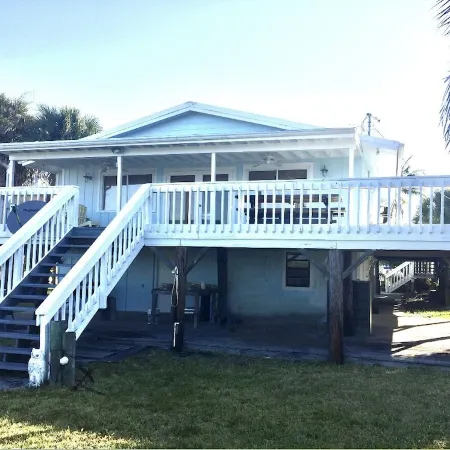 3Bd 3ba Island Oasis                 Beach Front with a Dock-Perfect Event Space Отели в г. Пласида