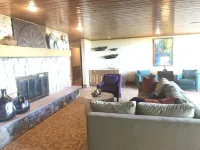 Modern condo in scenic Egg Harbor! Heart of Door County!