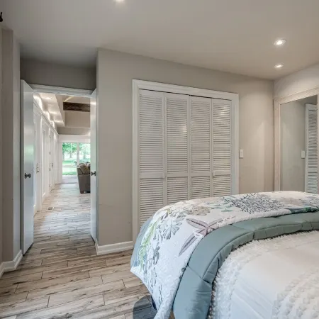 Resort living in Edmond with pool & tennis court!