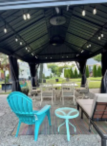 Beautiful fully renovated quad in Village Green