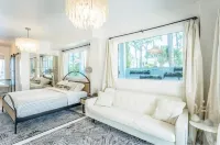 Happiness Bay: Saint George Island Waterfront Luxury