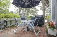 Cape Cod Cottage steps from Private Beach