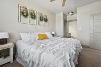 New-home suite home+fireplace+ski+hot tub+21 mi. to SLC