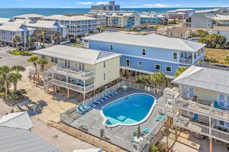 Beachy and Clean! Perfect for Couples! Sept Deals! Отели рядом с достопримечательностью «W Beach Blvd»