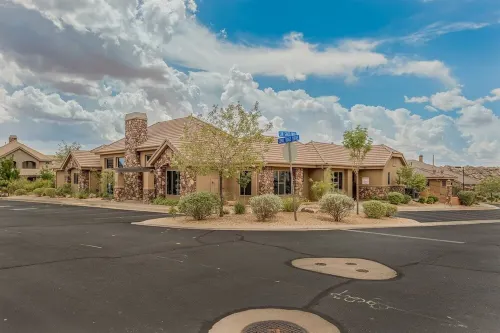Large Home by Zion, Sand Hollow, St George, Snow Canyon - 2 master suites