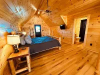 Bourbon Retreat With Hot Tub 9 Hotels in 