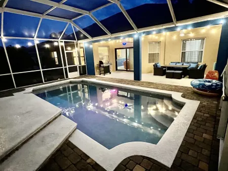 Hidden Treasure-cozy and stylish 3BR with salt water heated pool