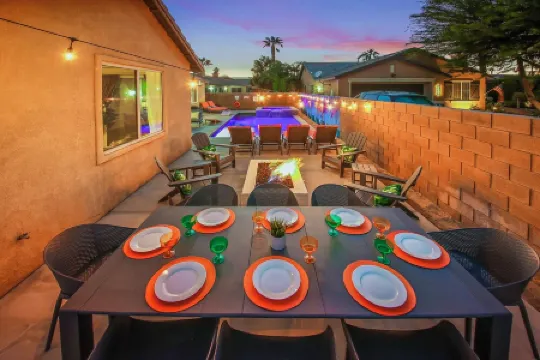 Copacabana: Pool, Spa, PoolTable, Arcade and more!