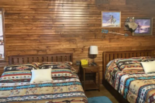 5 Cabins at The Lazy Buffalo, Wichita Mountains Cache Lawton Fort Sill sleeps 16