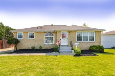 BUF Airport Ranch 3BR1.5B Cheektowaga NY/ Sleeps 8 Hotels near Buffalo Niagara International Airport