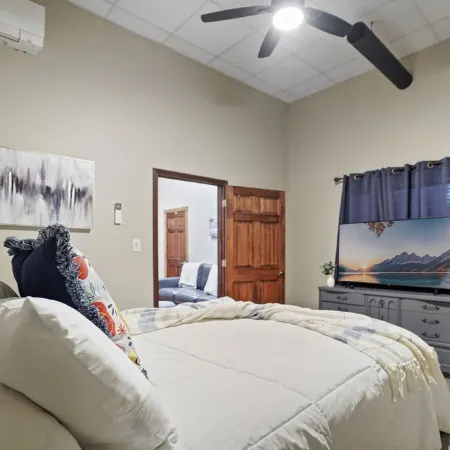 The Fox Loft 200