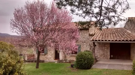 Small Provencal mas in local stone surrounded by nature.