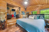 Secluded Red River Gorge Pet-Friendly Cabin on 6 Acres