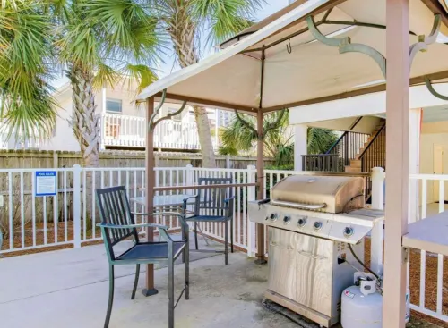 Premier Coastal Home - All Beach Equipment Provided! Pets stay FREE