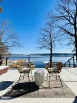 Welcome to "The Lilly Pad" Waterfront Resort Cottage at Smith Lake!