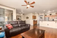 Clean, quiet, comfy and charming in beautiful Estrella Mountain Ranch!