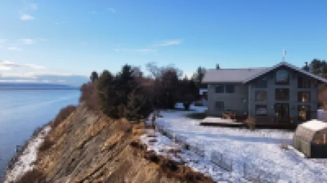 Bay Bluff Haven:  Ocean, Glacier, & Wildlife View