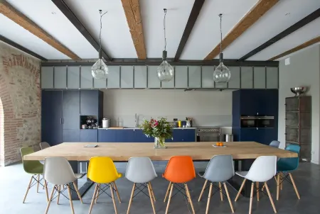 Beautiful house between vineyards and orchards