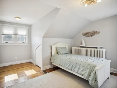 Beautiful Blend of Restoration and Renovation in this Downtown Home Các khách sạn gần St. John's College
