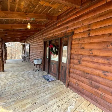River Road Hideout  PRIVATE RIVER ACCESS! Pet friendly