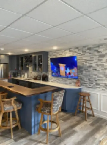 Gorgeous New Home - 4,500sq -ft7 Bed Rm-5Bath 2 Fireplace -3 65” TV’s large Bar