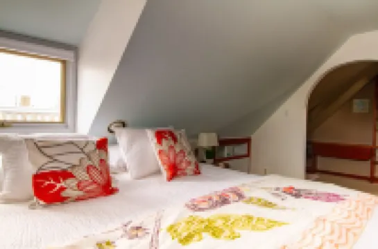 Nautically themed apartment with Ocean View