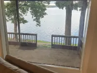 “The View” Lake Front Cottage w/Hot tub 클라인스 호텔