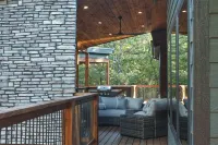 Fun group? Fun Cabin near Robbers Cave State Park!  Sleeps 14!