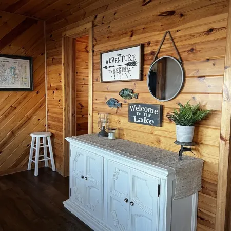 Fish Hook Cabin-Cozy cabin on Lake Osakis with sunsets, fishing & nature abound