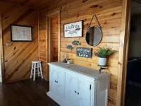 Fish Hook Cabin-Cozy cabin on Lake Osakis with sunsets, fishing & nature abound