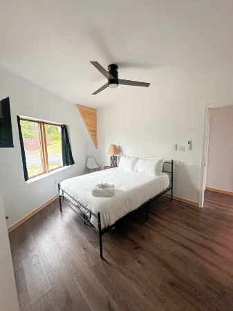 ⭐️Lunar Lookout ⭐️ NEW Build Geodesic Dome  situated on 8 acres!