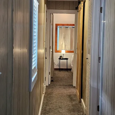 Peaceful and cozy newly remodeled mobile home, just 10 miles from South Haven!