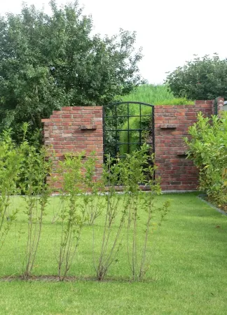 North Sea coast, charming Frisian house on the old dike with sauna, fireplace for 2-8 p. Отели рядом с достопримечательностью «Wikingerschiff Tyrkir Hooksiel»