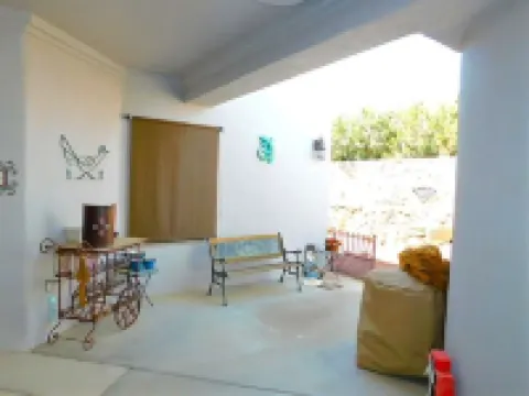 Cute and Quaint Detached Studio Casita